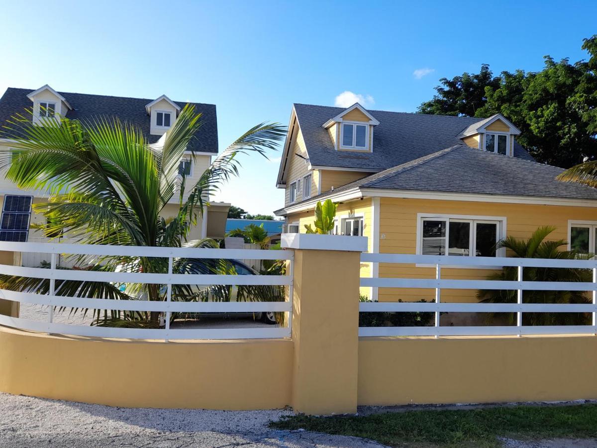 Villa By The Bay Nassau Exterior photo